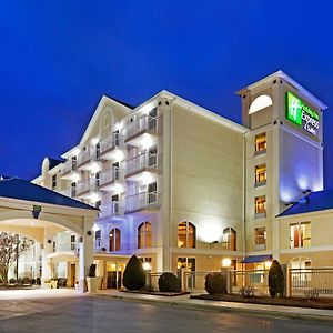 Holiday Inn Express & Suites Asheville Sw - Outlet Ctr Area By Ihg